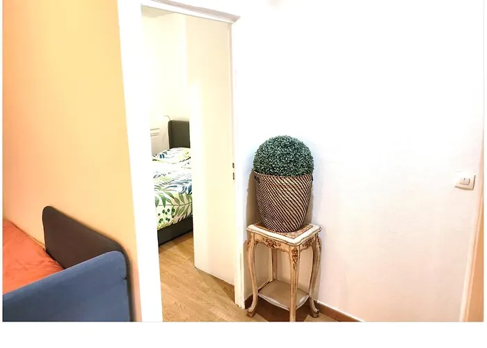 Entier 2-3 P アパート パリ